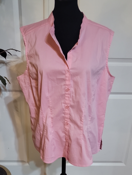 Worthington Tops - Worthington Sleeveless Button-Up Blouse in Light Pink